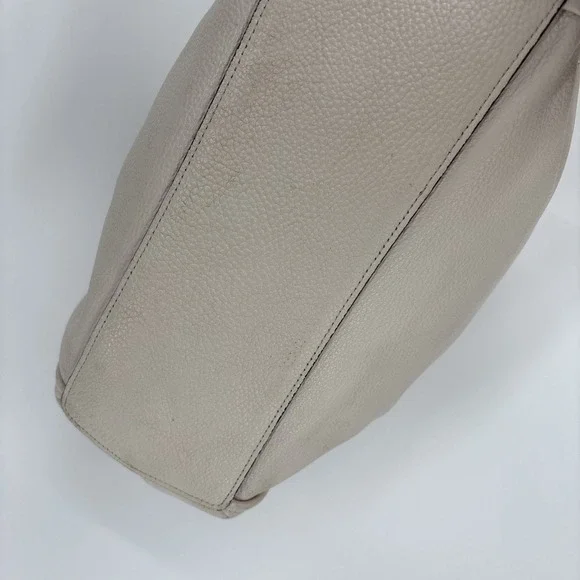 Coach Shoulder Bag Pebble Tote C1454 Maya Pebble Leather Chalk / Gold - Picture 4 of 15